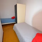 Comfortable Retreat With Garden Lägenhet