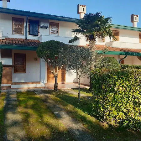 Comfortable Retreat With Garden *