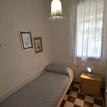 Comfortable Retreat With Garden * 비비오네