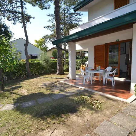 Comfortable Retreat With Garden