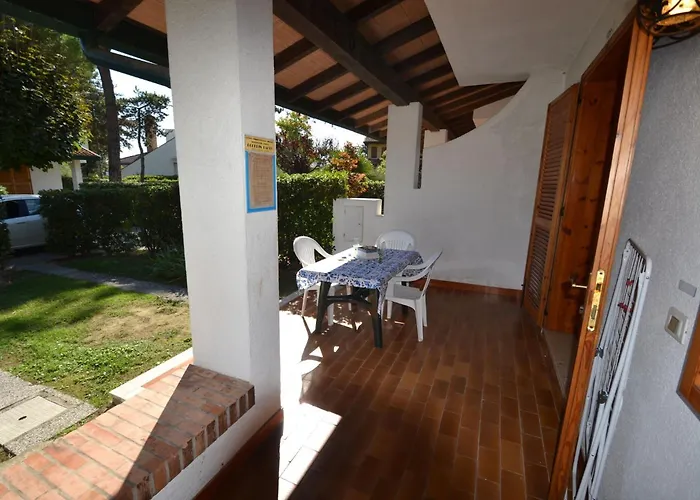 Comfortable Retreat With Garden Apartment Bibione