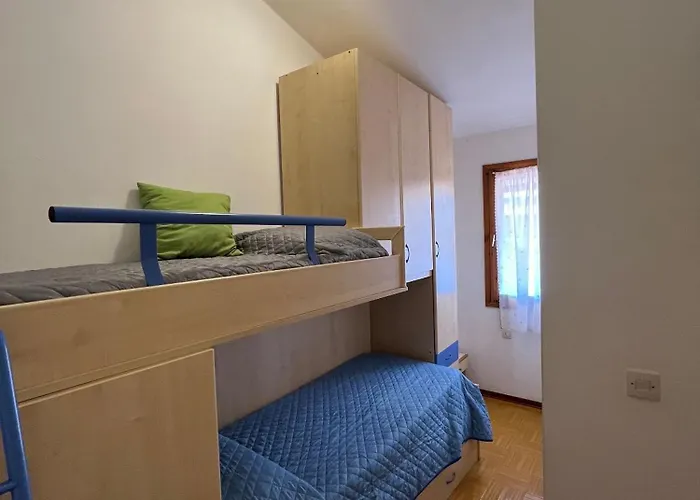 Comfortable Retreat With Garden Apartment *